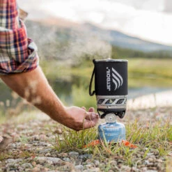 Jetboil MicroMo Cooking System - Carbon 19 Jetboil MicroMo Cooking System - Carbon -Kampa Store 1090950 insitu05