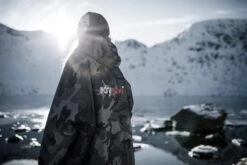 Dryrobe Advance Long Sleeve Black Camouflage - RECYCLED -Kampa Store 3F1A27752048 2024x2024 ab421a89 d8fd 499c aecd ee46c11ab669