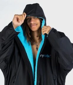 Dryrobe Advance Long Sleeve BLACK BLUE - RECYCLED -Kampa Store Black Blue 4 2024x2024 f9179bbb f9fc 498e 95ca 6b6bb210dec9