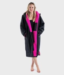 Dryrobe Advance Long Sleeve BLACK PINK - RECYCLED 12 Dryrobe Advance Long Sleeve BLACK PINK - RECYCLED -Kampa Store Black Pink 3 2024x2024 2748d319 6cbc 499a ada4 9cc4853d27a9