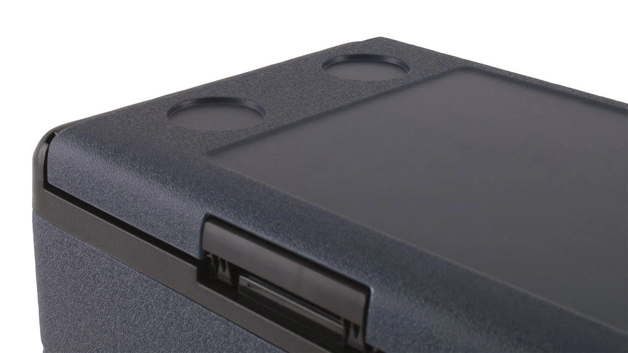 Outwell Arctic Chill 40L Coolbox 12v/230v 3 Outwell Arctic Chill 40L Coolbox 12v/230v - Image 3