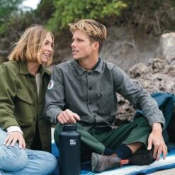 Klean Kanteen Insulated TK Wide With Café Cap 1900ml - Black 8 Klean Kanteen Insulated TK Wide With Café Cap 1900ml - Black -Kampa Store K64TKWSSL SB insulated botttle couple beach lifestyle