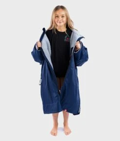 Dryrobe Advance Kids Long Sleeve NAVY GREY - RECYCLED 7 Dryrobe Advance Kids Long Sleeve NAVY GREY - RECYCLED -Kampa Store LS Navy 4 2024x2024 c048114a 2f8c 4346 bf21 89cf7a0dadb2