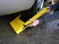 Milenco Compact Wheelclamp -Kampa Store PC190004