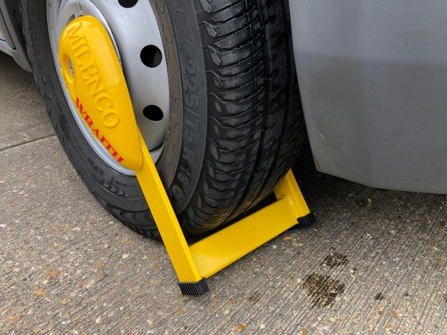 Milenco Wraith 2 Wheel Lock - Caravans 3 Milenco Wraith 2 Wheel Lock - Caravans - Image 3