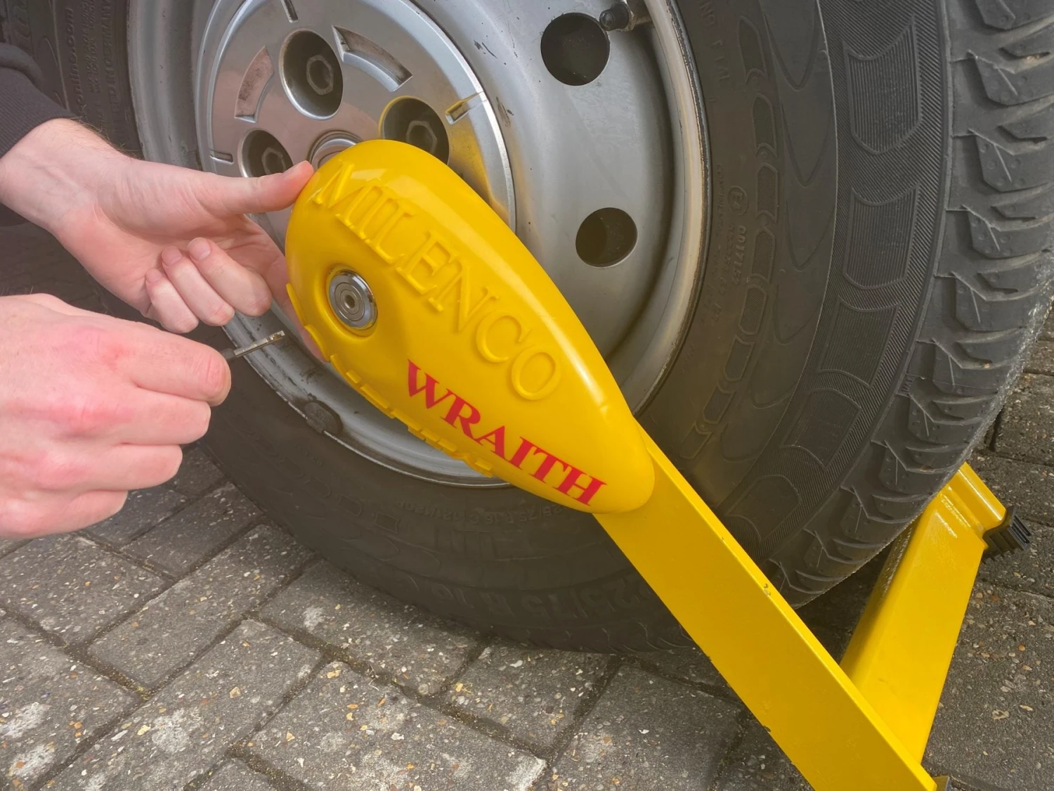 Milenco Wraith 2 Wheel Lock - Caravans 7 Milenco Wraith 2 Wheel Lock - Caravans - Image 7