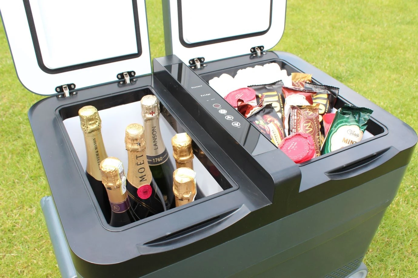 Outdoor Revolution Eco Deep Extreme Compressor Cooler 45L 5 Outdoor Revolution Eco Deep Extreme Compressor Cooler 45L - Image 5