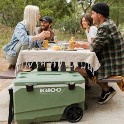 Igloo ECOCOOL Latitude 90 QT Roller Cooler 17 Igloo ECOCOOL Latitude 90 QT Roller Cooler -Kampa Store ecocool latitude roller